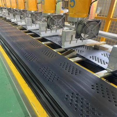 Le geocelle in HDPE nero sono la soluzione definitiva per il controllo dell'erosione e la stabilizzazione del suolo