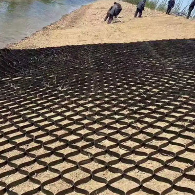 Le geocelle in HDPE nero sono la soluzione definitiva per il controllo dell'erosione e la stabilizzazione del suolo