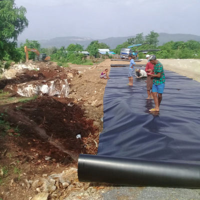 ASTM GRI-GM13 Geomembrana in HDPE standard per stagno di salinatura di allevamenti di pesci e gamberetti