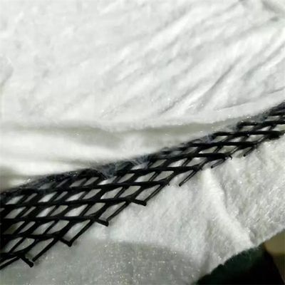 Rete di drenaggio composita in HDPE 3D con geotessile PP per drenaggio e protezione stradale