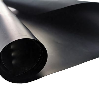 0.5mm Nero HDPE Geomembrane Liner per stagno di allevamento di gamberetti pesci entrambi i lati tessuto / liscio