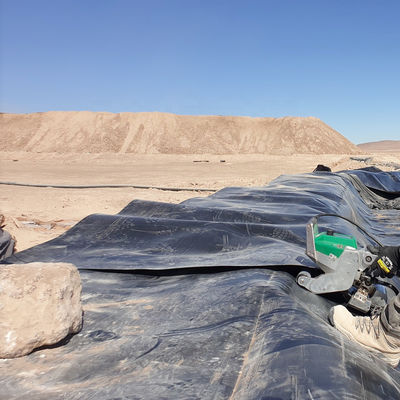 Lunghezza 50-100m/Roll Geomembrane Liner HDPE per stagno di allevamento di pesci 0,5 mm 1,0 mm 1,2 mm 2 mm