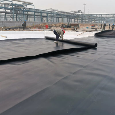 1m-8m Larghezza 0,3mm-3,0mm Spessore rivestimento di geomembrana HDPE per rivestimenti di stagno rinforzati