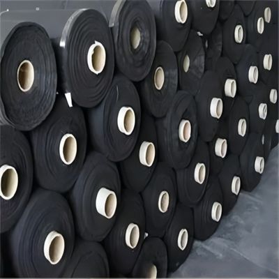 Geomembrana prefabbricata in HDPE per rivestimenti impermeabili nelle piscine e nelle piscine paesaggistiche