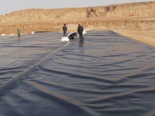 Geomembrana prefabbricata in HDPE per rivestimenti impermeabili nelle piscine e nelle piscine paesaggistiche