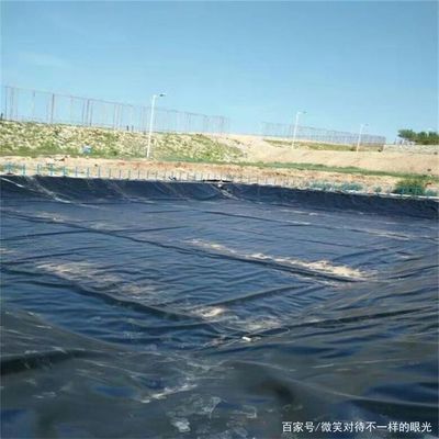 Garantire serbatoi di stoccaggio dell'acqua a prova di perdite con superficie doppia liscia a geomembrana in HDPE