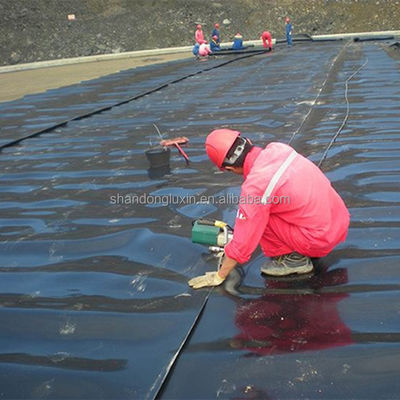 Geomembrana in HDPE 0,5 mm 1 mm 1,5 mm 2 mm impermeabile